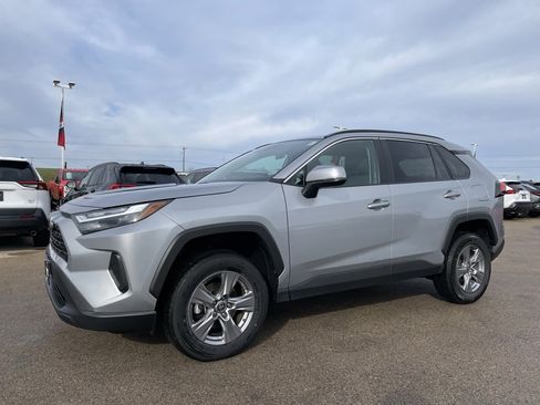 Used 2024 Toyota RAV4 XLE image 5