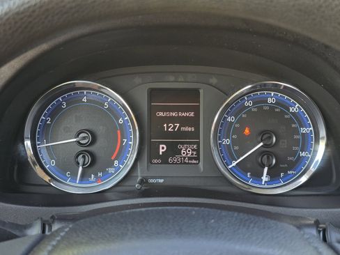 Used 2019 Toyota Corolla LE FWD image 17