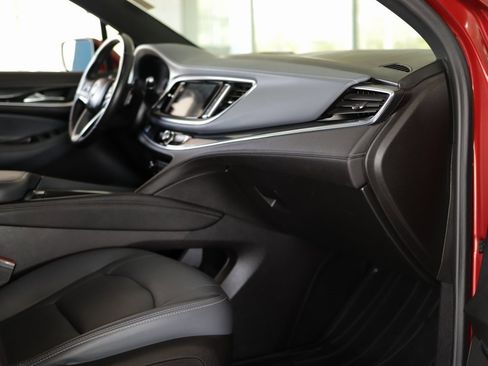 Used 2022 Buick Enclave Essence w/ Sport Touring Edition image 34