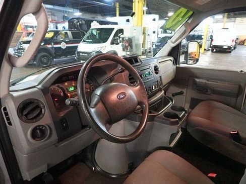 Used 2010 Ford E-350 and Econoline 350 Super Duty image 11