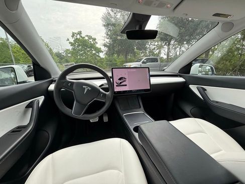 Used 2021 Tesla Model Y Performance AWD/4WD image 18
