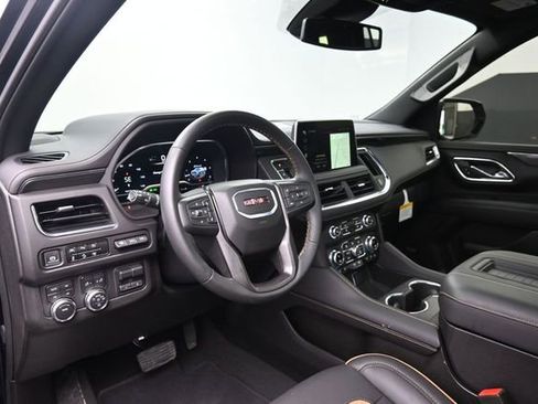 Used 2024 GMC Yukon AT4 w/ Technology Package AWD/4WD image 21