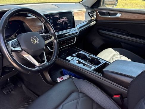 Used 2024 Volkswagen Atlas SE AWD/4WD image 9