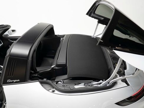 Used 2024 Porsche 911 Targa 4S w/ Premium Package image 53