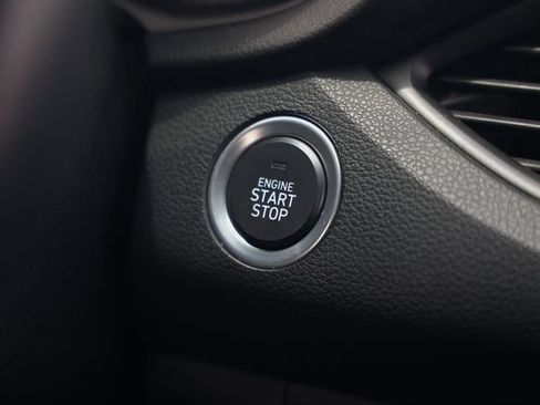 Used 2020 Hyundai Elantra GT N Line FWD image 31