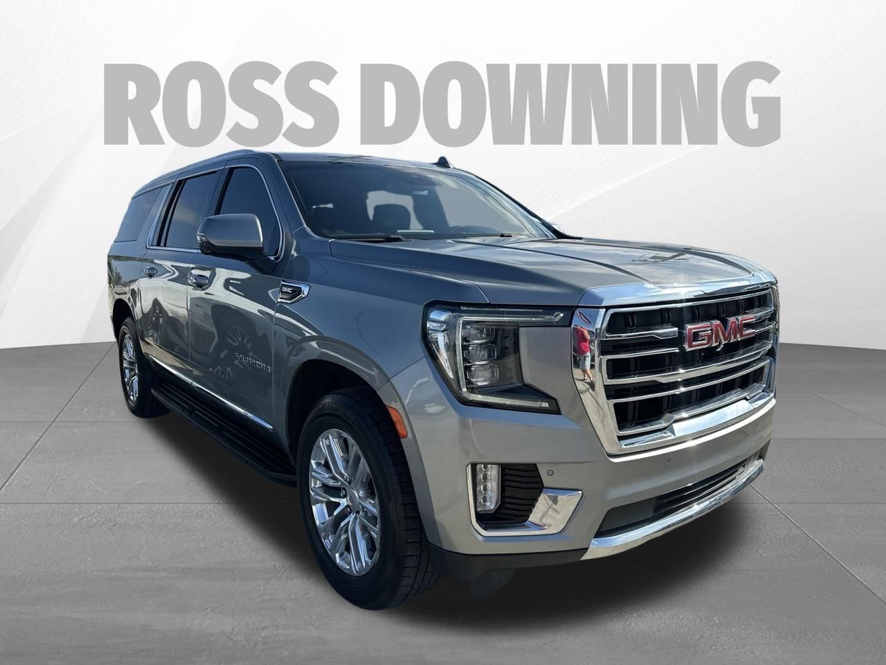 Used 2023 GMC Yukon XL SLT w/ SLT Premium Package RWD image 3