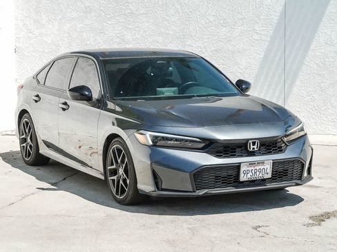 Used 2025 Honda Civic Sport image 3