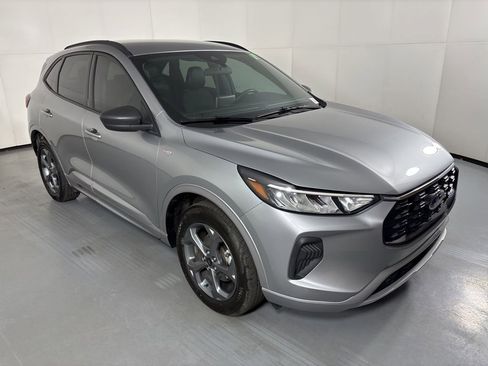 Used 2024 Ford Escape ST-Line image 2