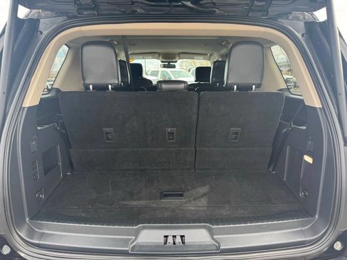 Used 2024 Ford Expedition XLT image 8