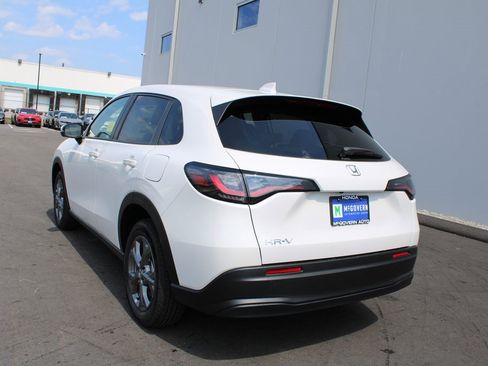 New 2026 Honda HR-V LX image 9