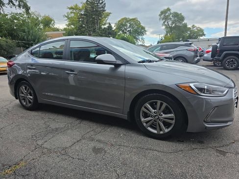 Used 2018 Hyundai Elantra Value Edition w/ Winter Weather Package image 6