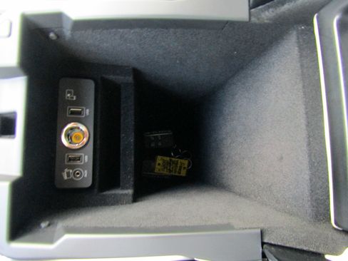 Used 2016 Land Rover Range Rover Sport HSE image 14