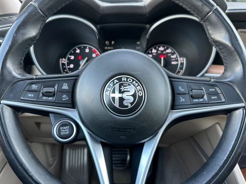 Used 2019 Alfa Romeo Stelvio Ti AWD/4WD image 23