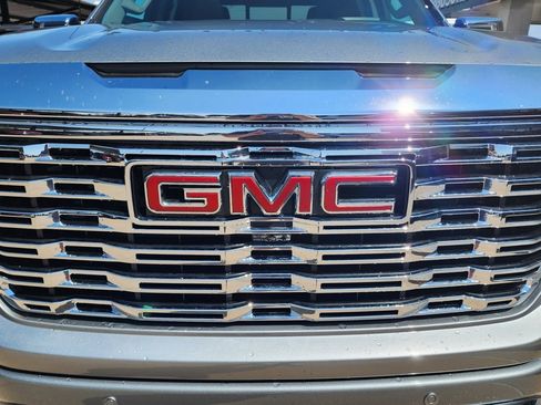 New 2026 GMC Sierra 1500 Denali image 9