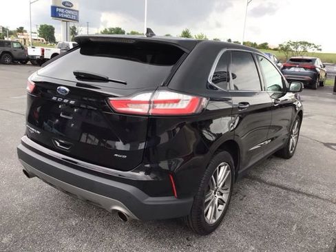 Certified 2023 Ford Edge Titanium AWD/4WD image 4