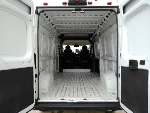 Used 2023 RAM ProMaster 2500 FWD image 7