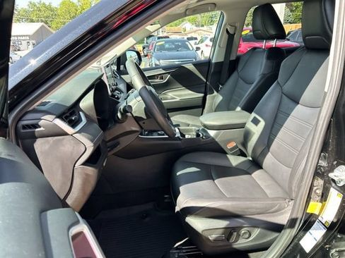 Used 2021 Toyota RAV4 XLE Premium AWD/4WD image 34