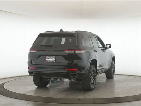 Used 2025 Jeep Grand Cherokee Summit image 7