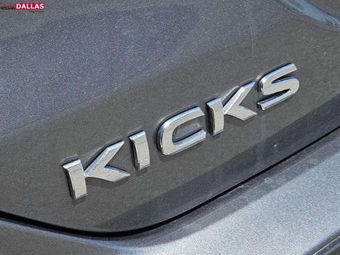 New 2025 Nissan Kicks Play S image 9