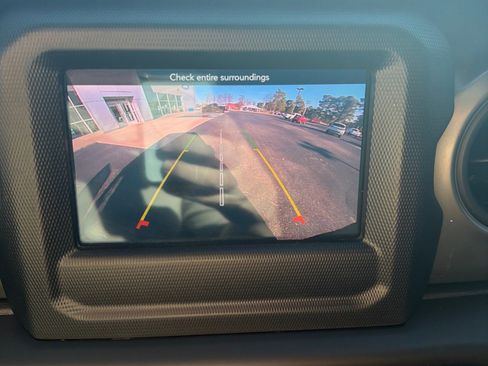 Used 2022 Jeep Wrangler Unlimited Sport image 15