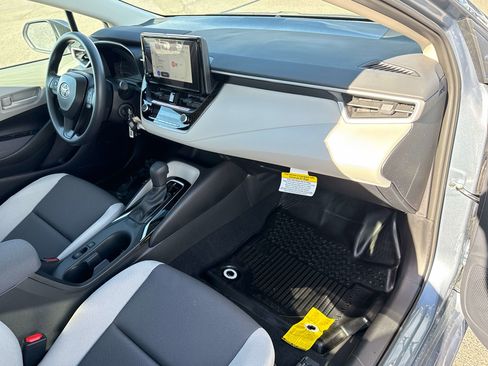 Used 2026 Toyota Corolla LE image 18