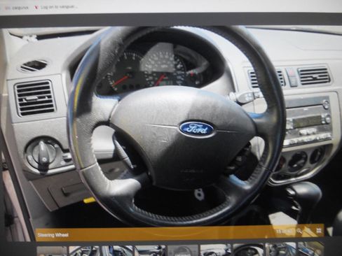 Used 2006 Ford Focus SES FWD image 13