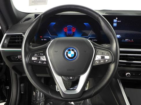 Used 2023 BMW i4 eDrive35 RWD image 27