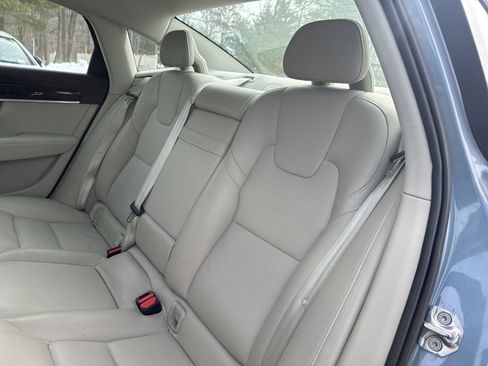 Used 2017 Volvo S90 T6 Momentum w/ Vision Package image 13