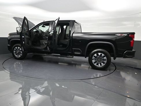 Used 2021 Chevrolet Silverado 2500 Custom w/ Custom Value Package AWD/4WD image 33
