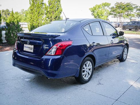 Used 2019 Nissan Versa SV w/ SV Special Edition Package FWD image 8