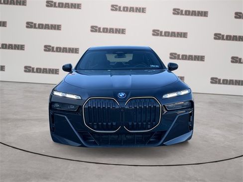 Certified 2026 BMW 750e xDrive w/ Executive Package image 8