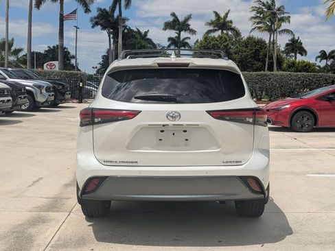 Used 2020 Toyota Highlander Limited image 6
