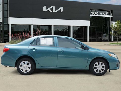 Used 2010 Toyota Corolla LE FWD image 6