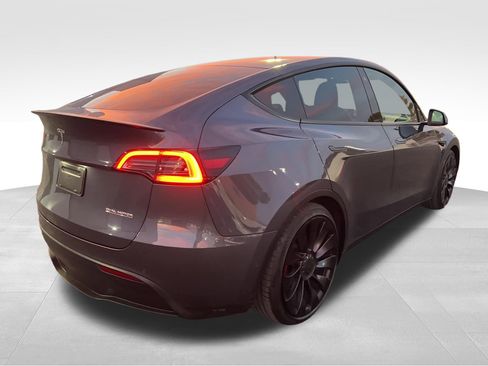 Used 2022 Tesla Model Y Performance image 5