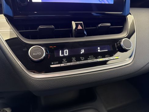 Used 2023 Toyota Corolla LE FWD image 21