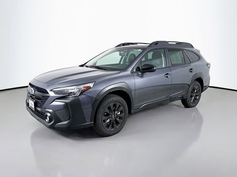 Used 2025 Subaru Outback Onyx Edition AWD/4WD image 3