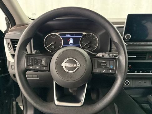 Used 2023 Nissan Rogue SV AWD/4WD image 8