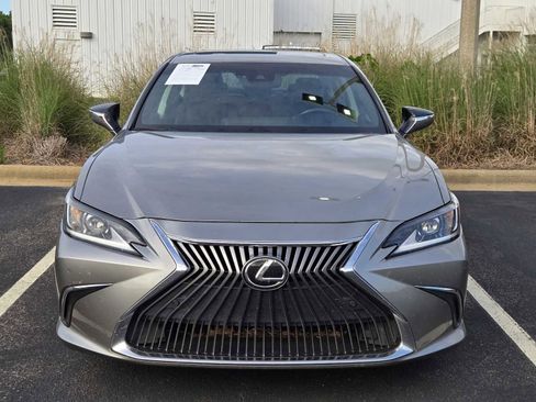 Used 2021 Lexus ES 350 w/ Premium Package FWD image 2