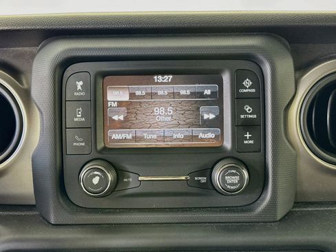 Used 2018 Jeep Wrangler Unlimited Sport S AWD/4WD image 14