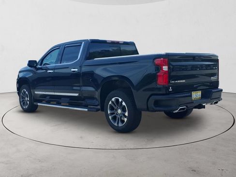 Used 2026 Chevrolet Silverado 1500 High Country AWD/4WD image 7