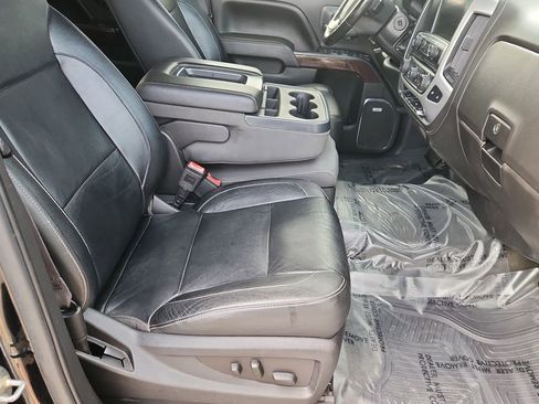 Used 2017 GMC Sierra 1500 SLT w/ SLT Premium Package AWD/4WD image 16
