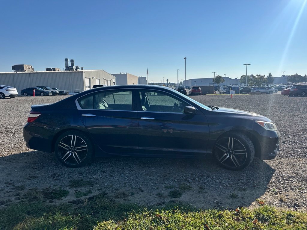 Used 2017 Honda Accord Sport Special Edition image 12