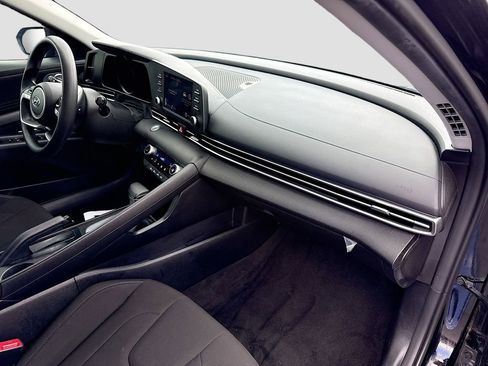Used 2023 Hyundai Elantra SEL FWD image 31