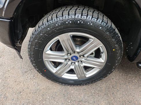 Used 2018 Ford F150 XLT w/ Equipment Group 302A Luxury AWD/4WD image 26