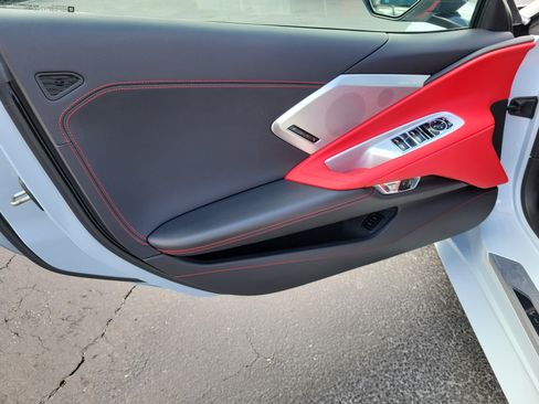 Used 2023 Chevrolet Corvette Stingray Preferred Conv w/ Z51 Performance Package RWD image 11