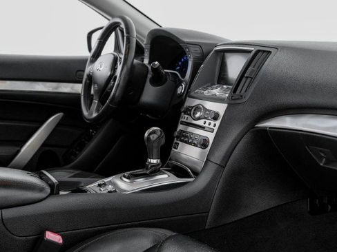 Used 2011 INFINITI G37 Convertible w/ Premium Pkg RWD image 21
