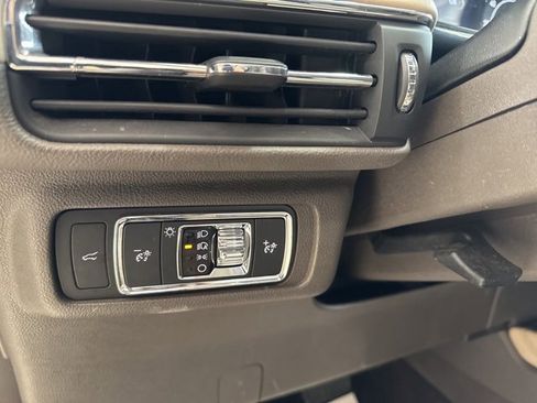 Used 2022 Lincoln Corsair AWD w/ Equipment Group 101A image 12