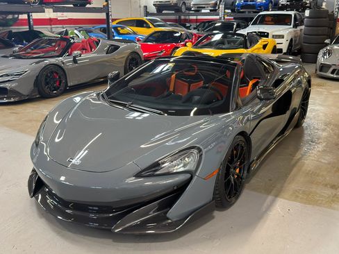 Used 2020 McLaren 600LT Spider RWD image 11