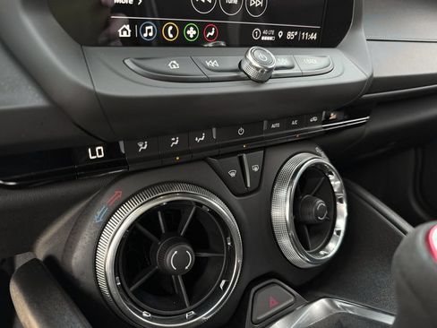 Used 2022 Chevrolet Camaro SS RWD image 8