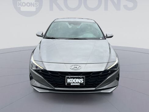 Used 2023 Hyundai Elantra SEL image 11